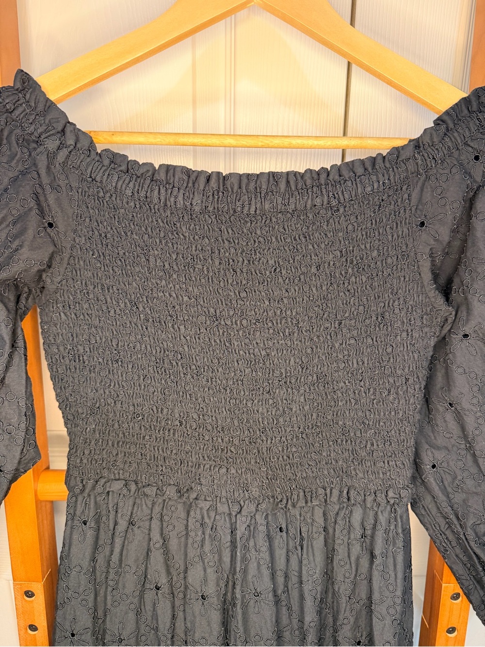 Lilly Pulitzer Arlynn Onyx Eyelet Off Shoulder Maxi Dress Smocked M - Picture 4 of 12